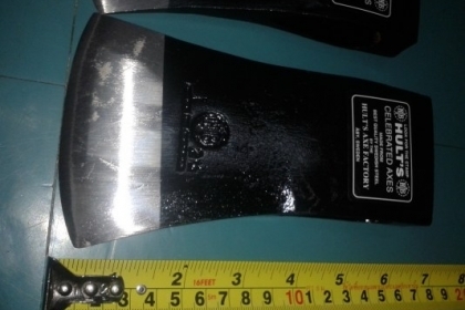 ขายหัวขวานHULT'S CELEBRATED AXES. MADE IN SWEDEN.