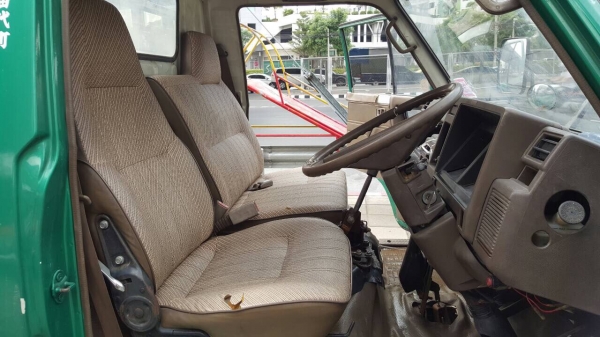 ขายรถบรรทุก4ล้อเครื่องดีเซล ใช้งานดีมาก เอกสารครบพร้อมโอน