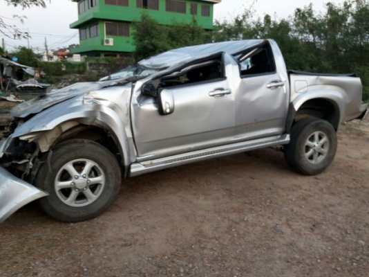 ซากดีเเมกด์ เครื่อง2500 ไฮเเลนเดอร์ สีเทา เเยก ขายอะไหลทุกอย่างทั้งคันมีหลายรุ่นเก๋งเเละกระบะ