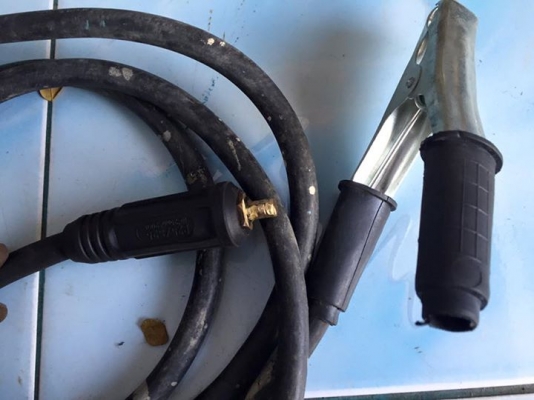 ตู้เชื่อม 250แอมป์ iweld arc250 มือสองสภาพดีๆคับ ตู้เชื่อม 250แอมป์ iweld arc250 มือสองสภาพดีๆคับ