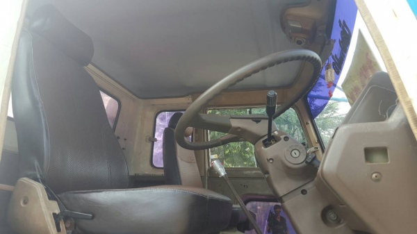 "...ขายรถดี ราคาประหยัด..." รถเทรลเลอร์ 10 ล้อ HINO KT725 2 เพลา เครื่อง EP100 = 280 แรงม้า บรรทุกรถเกี่ยวข้าว "...ขายรถดี ราคาประหยัด..." รถเทรลเลอร์ 10 ล้อ HINO KT725 2 เพลา เครื่อง EP100 = 280 แรงม้า บรรทุกรถเกี่ยวข้าว