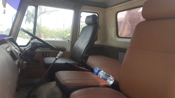 "...ขายรถดี ราคาประหยัด..." รถเทรลเลอร์ 10 ล้อ HINO KT725 2 เพลา เครื่อง EP100 = 280 แรงม้า บรรทุกรถเกี่ยวข้าว "...ขายรถดี ราคาประหยัด..." รถเทรลเลอร์ 10 ล้อ HINO KT725 2 เพลา เครื่อง EP100 = 280 แรงม้า บรรทุกรถเกี่ยวข้าว