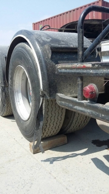 รถฮีโน่ 10 ล้อ หัวลาก FM2P  320 แรงม้า. ปี 49. ( รถวิ่ง 4xx,xxx กม. )     สนใจติดต่อ  081 - 6079515