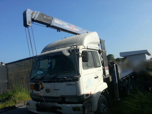 รถนิสสัน 10 ล้อ UD ติดเครน 5 ตัน.  320 แรงม้า. ปี 50.    สนใจติดต่อ  081 - 6079515