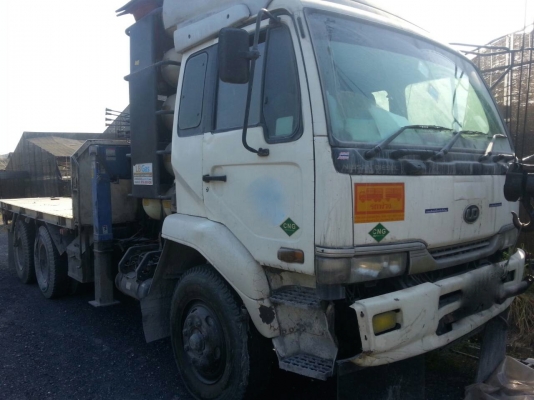 รถนิสสัน 10 ล้อ UD ติดเครน 5 ตัน.  320 แรงม้า. ปี 50.    สนใจติดต่อ  081 - 6079515