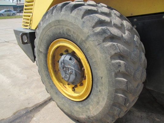 ขายรถบดสั่น สะเทือน 20 ตัน BOMAG BW219DH-3 ปี 2001 มือสองนำเข้าจากต่างประเทศ สภาพดี ขายรถบดสั่น สะเทือน 20 ตัน BOMAG BW219DH-3 ปี 2001 มือสองนำเข้าจากต่างประเทศ สภาพดี