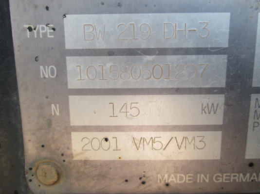 ขายรถบดสั่น สะเทือน 20 ตัน BOMAG BW219DH-3 ปี 2001 มือสองนำเข้าจากต่างประเทศ สภาพดี ขายรถบดสั่น สะเทือน 20 ตัน BOMAG BW219DH-3 ปี 2001 มือสองนำเข้าจากต่างประเทศ สภาพดี