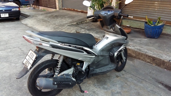 Airblade ปี 50 ล้อแม็ค สีเทา รถบ้าน เครื่องเดิม มีเล่ม เอกสารพร้อม ภาษีเกิน 3 ปี โทร. 02-9165022,099-0812001