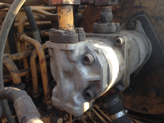 ขายรถแบคโฮล KOMATSU PC80  ราคา 175,000 บาท  สนใจโทรสอบถามรายละเอียดได้ครับ คุณ ชัยยา สตึก โทร 081-9972972 089-8451778