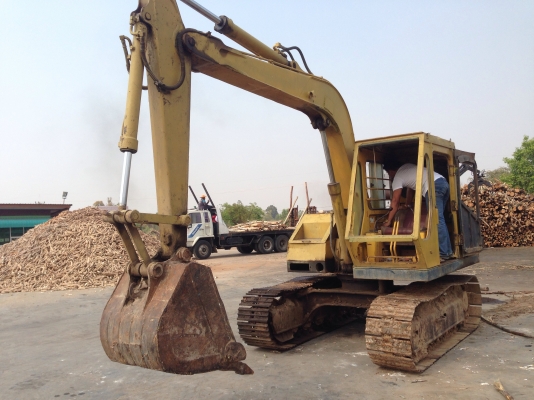 ขายรถแบคโฮล KOMATSU PC80  ราคา 175,000 บาท  สนใจโทรสอบถามรายละเอียดได้ครับ คุณ ชัยยา สตึก โทร 081-9972972 089-8451778