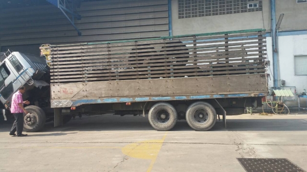 สิบล้อ ฮีโน่ FM3H195โบว์ ปี37ช่วงยาว7.20ม สภาพดีเดิมสวยพร้อมใช้ ทะเบียนพร้อมโอน