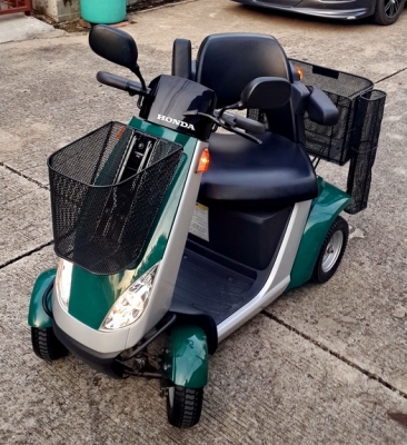 ราคาพิเศษรับปีใหม่รถไฟฟ้าคนแก่ 4 ล้อ Honda รุ่นใหม่ตัวโชว์จากญี่ปุ่น