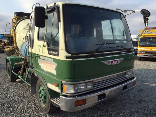 รถโม่ปูนมือสองจากญี่ปุ่น HINO เครื่องHO7D โม่2.5คิว