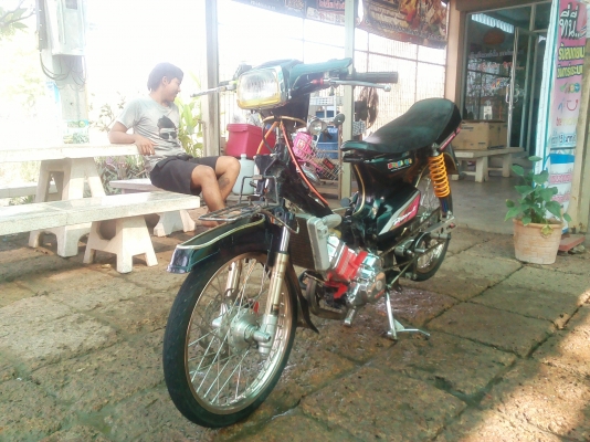 ขาย ดรีมคุรุเครื่องโซ125 รถพร้อมใช้งาน เครื่องไม่ดัง ไม่ควัน ไม่หอน ไม่ ท.บ ไม่ลดเเล้ว ค่าตัว 9000 บาท