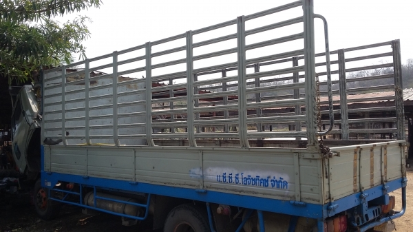 คอกเหล็ก