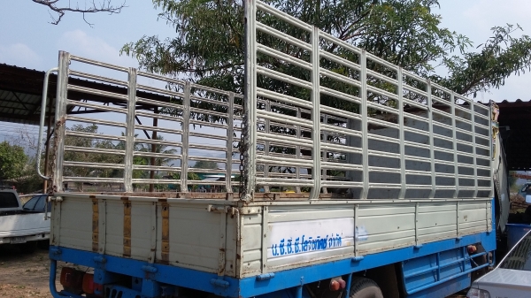 คอกเหล็ก