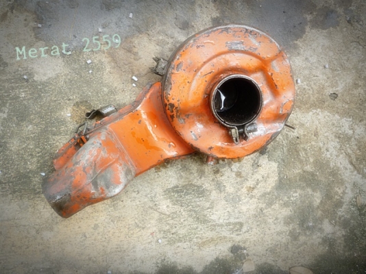 ขาย 3 อย่าง ฝาครอบล้อ ke30 เสื้อกรองโฟล์คเต่า ไฟถอย 1 คู่