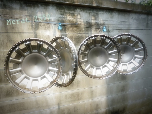 ขาย 3 อย่าง ฝาครอบล้อ ke30 เสื้อกรองโฟล์คเต่า ไฟถอย 1 คู่