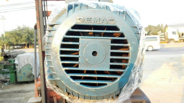 Sell>> รอกโซ่ไฟฟ้า ‪#&lrm;DEMAG‬ Made in Germany ขนาด 1.6 ตัน ไฟ 380V. สภาพ 95\% นางฟ้ามาโปรด รีโมท ตะขอ กล่องโซ่ ใหม่กริ้บ