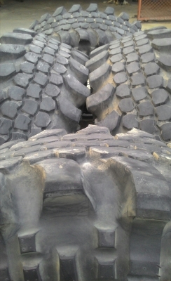 ขาย ยางลุยๆ ตะขาบ SIMEX 36ขอบ16