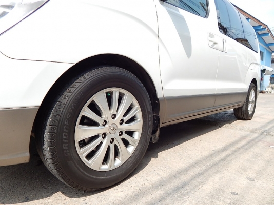 HYUNDAI GRAND STAREX VIP ปี 2012 HYUNDAI GRAND STAREX VIP ปี 2012