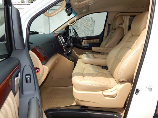 HYUNDAI GRAND STAREX VIP ปี 2012 HYUNDAI GRAND STAREX VIP ปี 2012