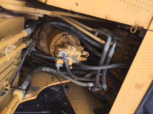 รถแบคโฮ  CAT  320D  ( รถทำงาน  6,xxx  กว่า ชม. )    สนใจติดต่อ  081 - 6079515