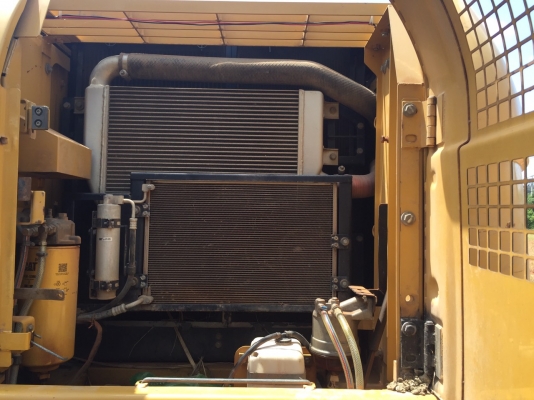 รถแบคโฮ  CAT  320D  ( รถทำงาน  6,xxx  กว่า ชม. )    สนใจติดต่อ  081 - 6079515