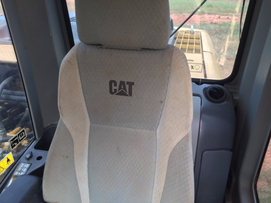 รถแบคโฮ  CAT  320D  ( รถทำงาน  6,xxx  กว่า ชม. )    สนใจติดต่อ  081 - 6079515