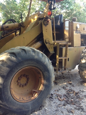 รถตัก KOMATSU  515.   สนใจติดต่อ  081 - 6079515