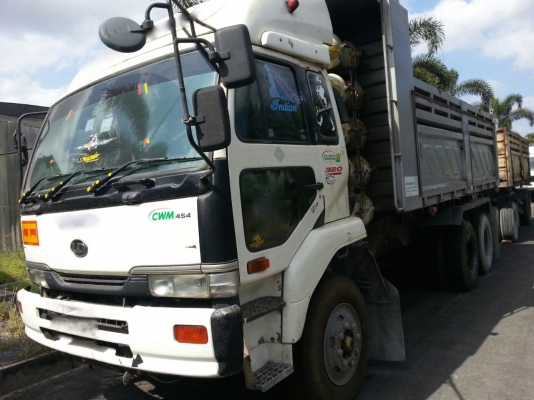 รถนิสสัน 10 ล้อดั้ม UD  320 แรงม้า. ปี 50.  ( ขาย แม่ , ลูก. )   สนใจติดต่อ  081 - 6079515