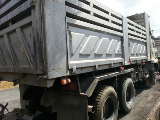 รถนิสสัน 10 ล้อดั้ม UD  320 แรงม้า. ปี 50.  ( ขาย แม่ , ลูก. )   สนใจติดต่อ  081 - 6079515