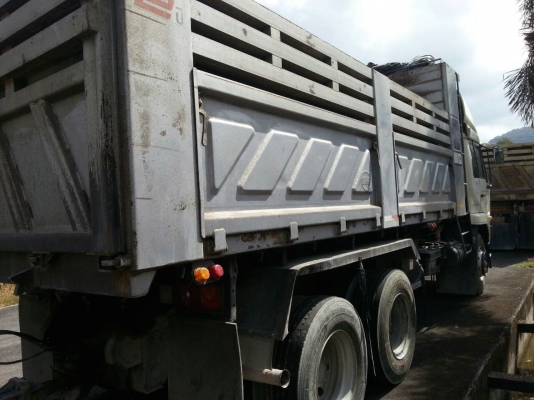 รถนิสสัน 10 ล้อดั้ม UD  320 แรงม้า. ปี 50. ( ขาย แม่ , ลูก. )    สนใจติดต่อ  081 - 6079515