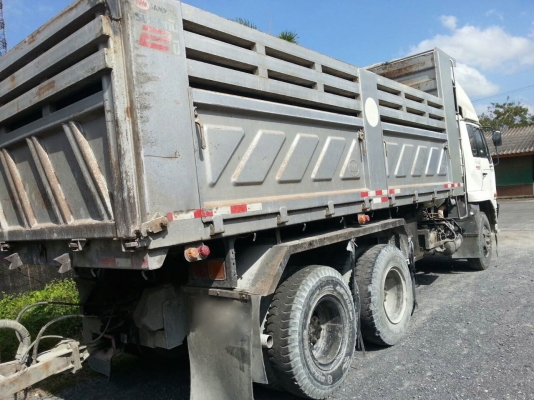 รถนิสสัน 10 ล้อดั้ม UD  320 แรงม้า. ปี 50. ( ขาย แม่ , ลูก. )    สนใจติดต่อ  081 - 6079515