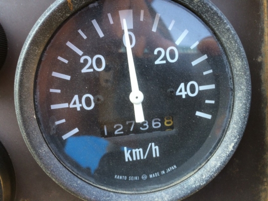 Komatsu WA100-1 SN: 30489 เพิ่งถึงเมืองไทย รอประกอบห้องเก๋ง สภาพสวยครับ ไม่แพงครับ