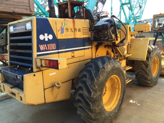 Komatsu WA100-1 SN: 30489 เพิ่งถึงเมืองไทย รอประกอบห้องเก๋ง สภาพสวยครับ ไม่แพงครับ