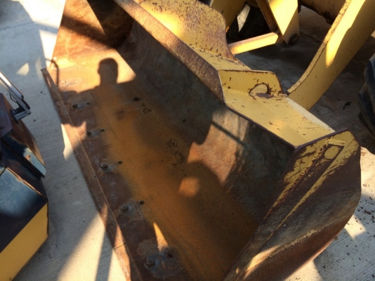 Komatsu WA100-1 SN: 30489 เพิ่งถึงเมืองไทย รอประกอบห้องเก๋ง สภาพสวยครับ ไม่แพงครับ