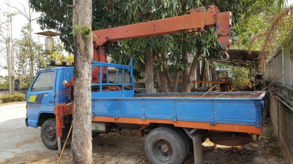 ขาย 6 ล้อ ISUZU TLD53 ติดเครน UNIC 3 ตัน 3 ปลอก เครื่อง 4BC2 100 แรงม้า คัสซีสวย หัวเก๋งยกได้ แต่งเกียร์สั้นแล้ว ทะเบียนครบพร้อมโอนครับ
