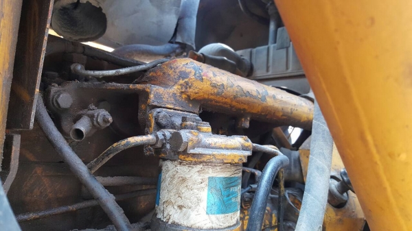 ขาย รถตักหน้าขุดหลัง FORD 550 เพลาเดียว รถใช้งานอยู่เป็นประจำ เครื่องดี ปั้มดี เอกสารใบซื้อขาย