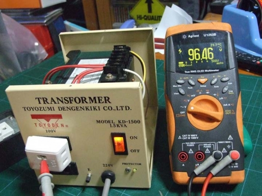 หม้อแปลงไฟจาก 220v ==> 100v ขนาด 1,500W (1.5KVA) ของ TOYOZUMI (TOYODEN) Japan