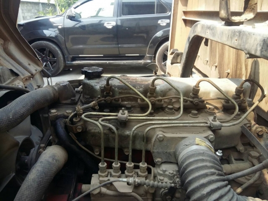 รถหกล้อ hino KM 777 เครื่อง WO4D 117 แรง เครื่องดีไม่มีไอ คันชีสวย ยางใหม่ 6 เส้น ภาษีไม่ขาดเล่มทะเบียนชุดโอนครบ