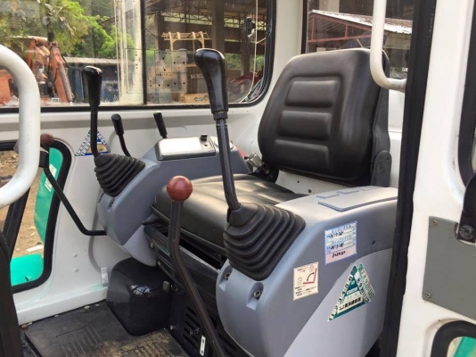 ขายรถขุดแบคโฮ KOMATSU Pc30-7 ขนาดPc30 เครื่องแน่น ปั๊มแรง ระบบไว รถพร้อมใช้งาน เอกสารใบอินวอยครบ