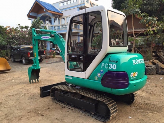 ขายรถขุดแบคโฮ KOMATSU Pc30-7 ขนาดPc30 เครื่องแน่น ปั๊มแรง ระบบไว รถพร้อมใช้งาน เอกสารใบอินวอยครบ