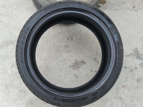 ขายยาง225/40/18 ปี 15 Deestone  2 เส้น