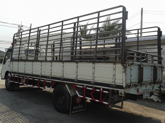 ขายรถ 6ล้อISUZU NQR โฉมปีศาจ คอกยาว 5.50เมตร ปี06