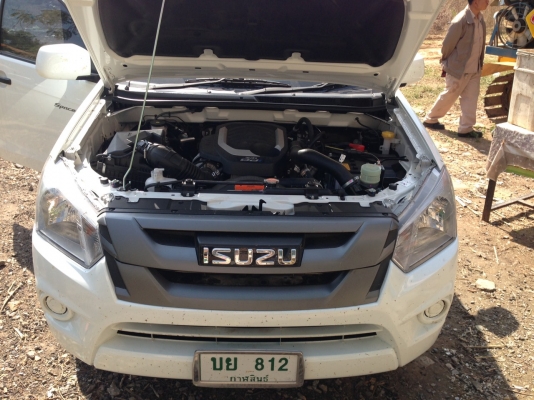 ขาย All new Dmax 1.9 ปี59 วิ่งได้1700 กม. ไฟแนนจัดได้ 460,000 ซื้อเงินสดมาต้องการขาย