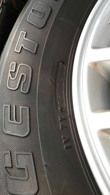 ยาง bridgestone 265 65 17 ปี 13 ชุดล่ะ 6000