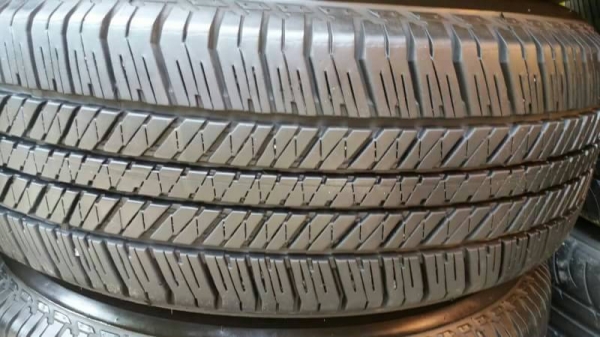 ยาง bridgestone 265 65 17 ปี 13 ชุดล่ะ 6000