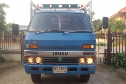 ขาย 6 ล้อ isuzu เครื่อง 100 แรง 4BC2****ขายแล้วคับ คุณวีระศักดิ์ อ.สมเด็จ จ.กาฬสินธ์ ซื้อสดรับรถกลับไปวิ่งงานแล้ว.ขอบคุณคับ.***** เครื่องดี แชสซีสวยๆ ยางสวยค่อนใหม่5เส้น 1เส้นไม่สวยทางร้านจะเปลียนยางใหม่ๆให้ คอนโซล ภายในสวย รถวิ่งดี คอกเหล็กแข็งแรงพร้อมบร ขาย 6 ล้อ isuzu เครื่อง 100 แรง 4BC2****ขายแล้วคับ คุณวีระศักดิ์ อ.สมเด็จ จ.กาฬสินธ์ ซื้อสดรับรถกลับไปวิ่งงานแล้ว.ขอบคุณคับ.***** เครื่องดี แชสซีสวยๆ ยางสวยค่อนใหม่5เส้น 1เส้นไม่สวยทางร้านจะเปลียนยางใหม่ๆให้ คอนโซล ภายในสวย รถวิ่งดี คอกเหล็กแข็งแรงพร้อมบร