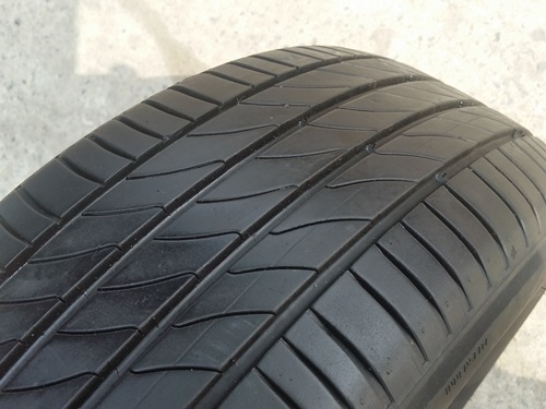 ขายยาง215/60/16 ปี 14 MICHERLIN 3ST 4 เส้น ขายยาง215/60/16 ปี 14 MICHERLIN 3ST 4 เส้น